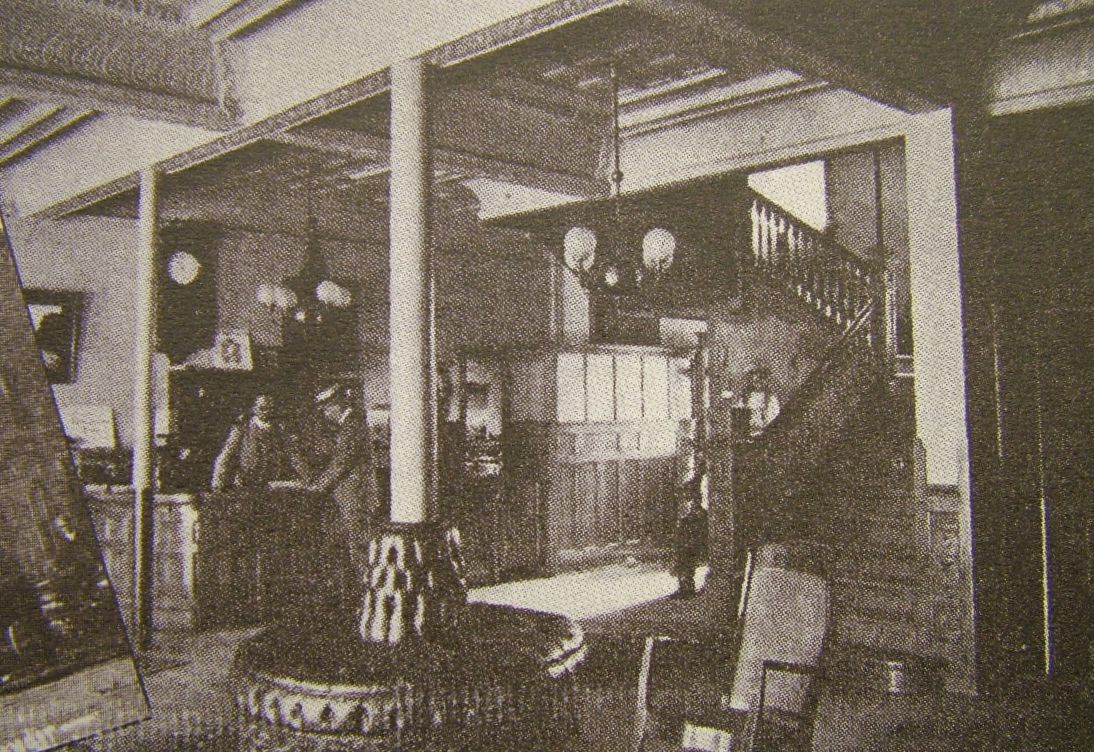 Interior view of Henry Tamm's drug store, 1901 <span class="cc-gallery-credit"></span>